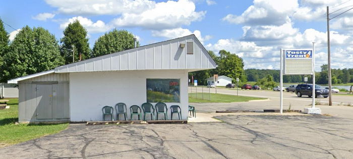 Tasty Treat - Street View (newer photo)